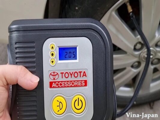Các phương pháp bơm lốp ô tô Toyota phổ biến: tại nhà, cây xăng, garage chính hãng
